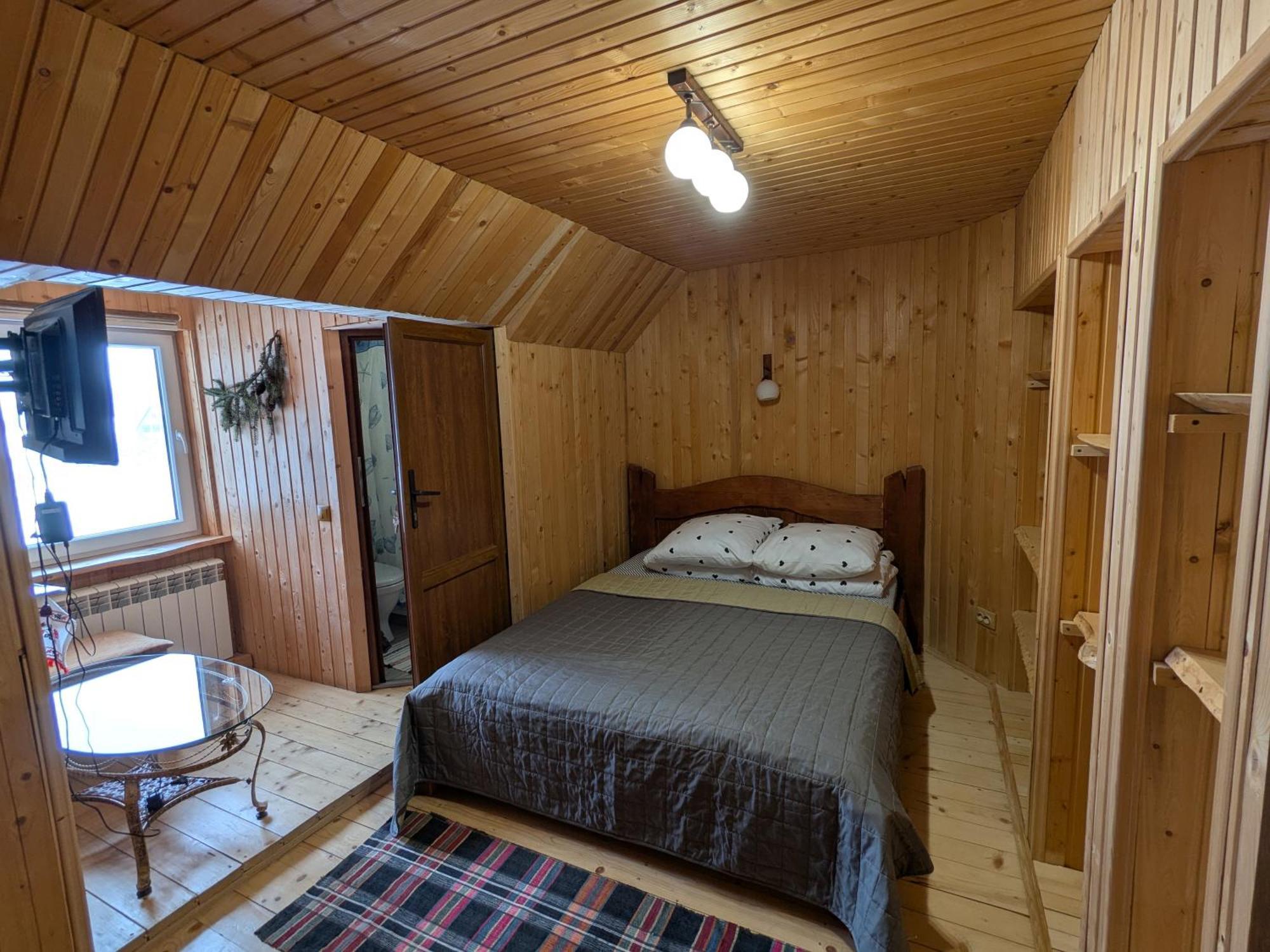 Gostynna Rodyna Hotel Izky Eksteriør billede